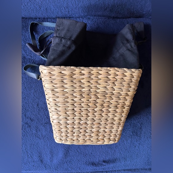 Beautiful straw bag with extendable leather strap - Picture 3 of 4